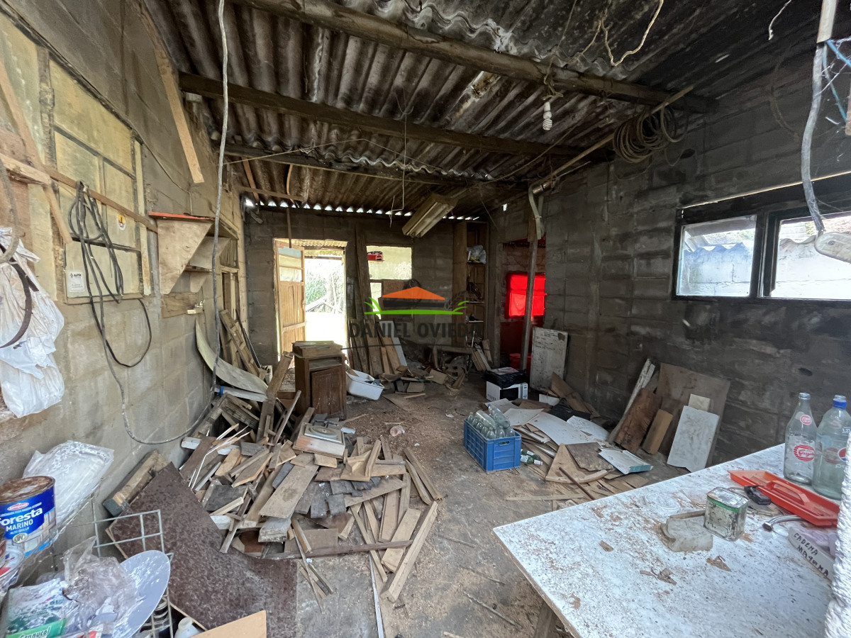 Casa ID.163 - Casa a reciclar con 2 galpones en venta en Nueva Helvecia.