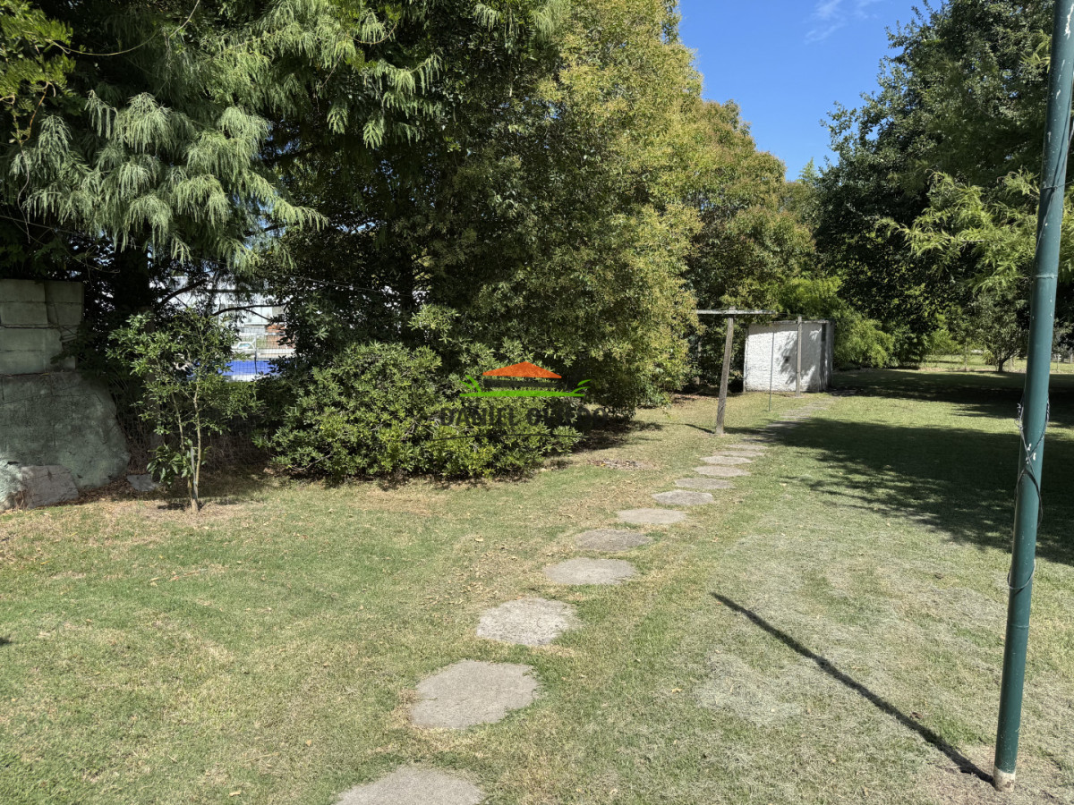 Casa ID.351/Casa-3-dormitorios-en-Nueva-Helvecia-con-piscina-y-gran-parque---Barrio-Artesano - Casa 3 dormitorios en Nueva Helvecia con piscina y gran parque - Barrio Artesano