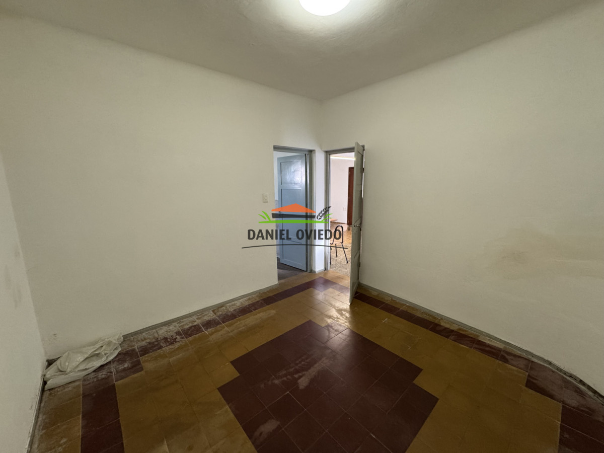 Casa ID.356/Casa-céntrica-de-2-dormitorios-con-garage-en-Nueva-Helvecia---Excelente-ubicación - Casa céntrica de 2 dormitorios con garage en Nueva Helvecia - Excelente ubicación