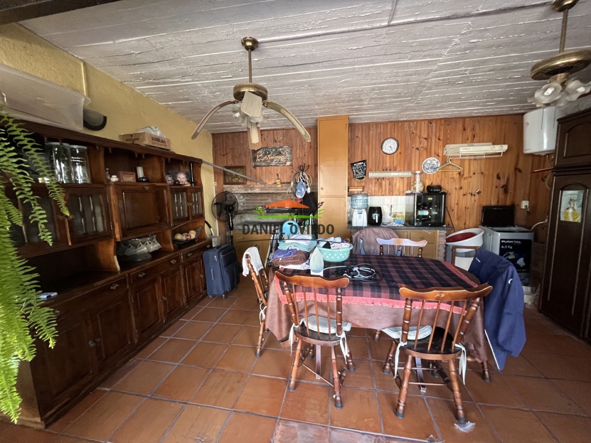 Casa ID.355/Excelente-propiedad-con-piscina,-barbacoa-y-garaje-en-Nueva-Helvecia - Excelente propiedad con piscina, barbacoa y garaje en Nueva Helvecia