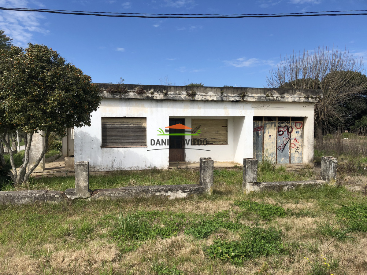 Casa ID.224/Venta-casa-a-reciclar-en-esquina-con-amplio-terreno-Radial-Conchillas. - Venta casa a reciclar en esquina con amplio terreno Radial Conchillas.