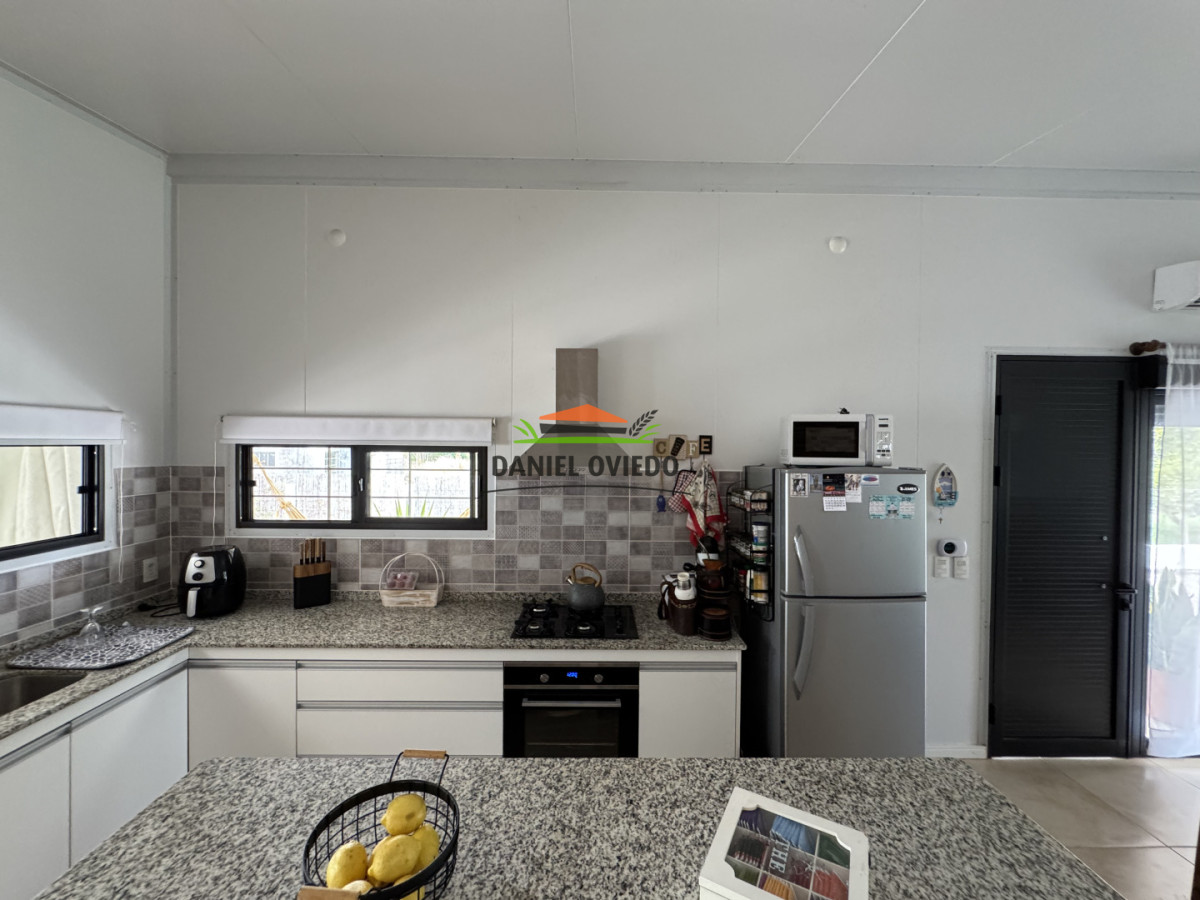 Casa ID.343/Excelente-casa-en-venta-con-piscina-y-muelle-a-arroyo-en-Boca-del-Cufré. - Excelente casa en venta con piscina y muelle a arroyo en Boca del Cufré.