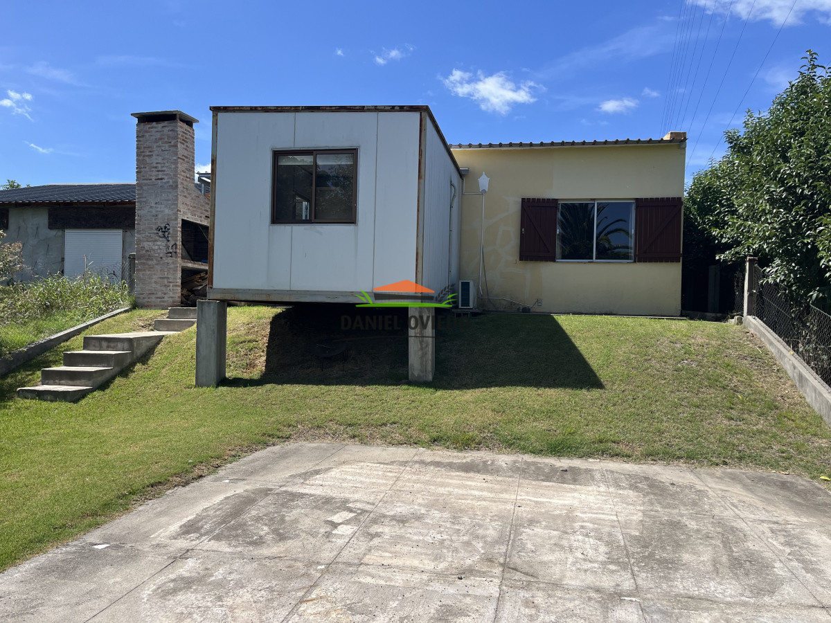 Casa ID.181 - Moderna casa en venta a 180 metros de Av. Gilomen.