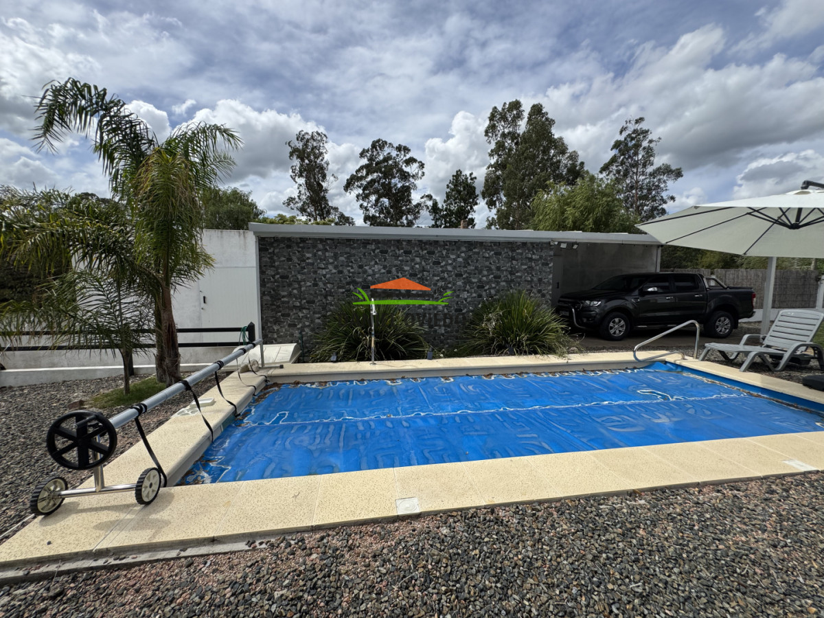 Casa ID.343/Excelente-casa-en-venta-con-piscina-y-muelle-a-arroyo-en-Boca-del-Cufré. - Excelente casa en venta con piscina y muelle a arroyo en Boca del Cufré.