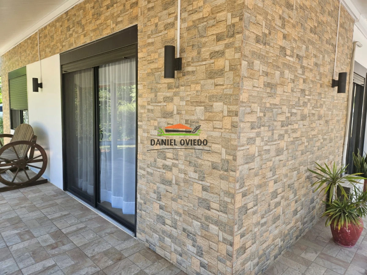 Casa ID.343/Excelente-casa-en-venta-con-piscina-y-muelle-a-arroyo-en-Boca-del-Cufr - Excelente casa en venta con piscina y muelle a arroyo en Boca del Cufré.