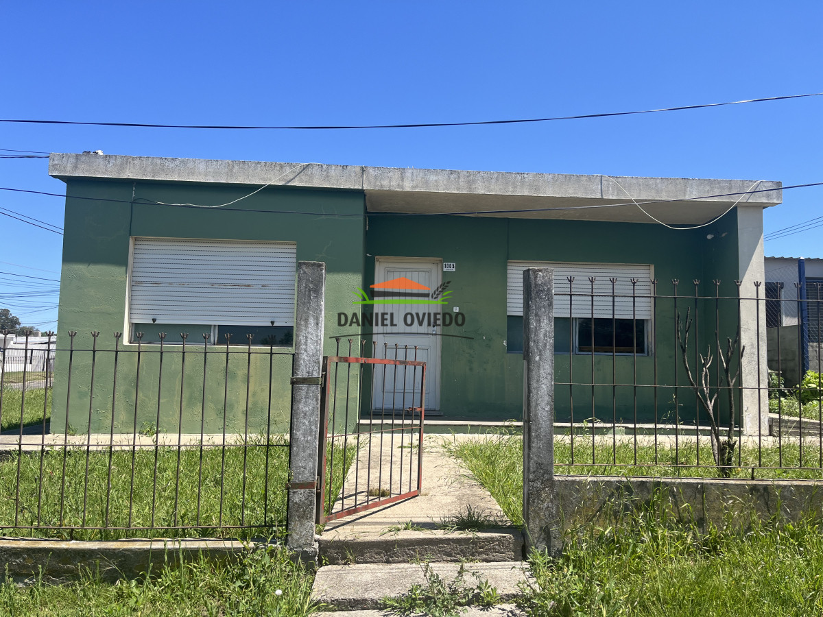 Casa ID.137 - Casa en venta en esquina con gran terreno.