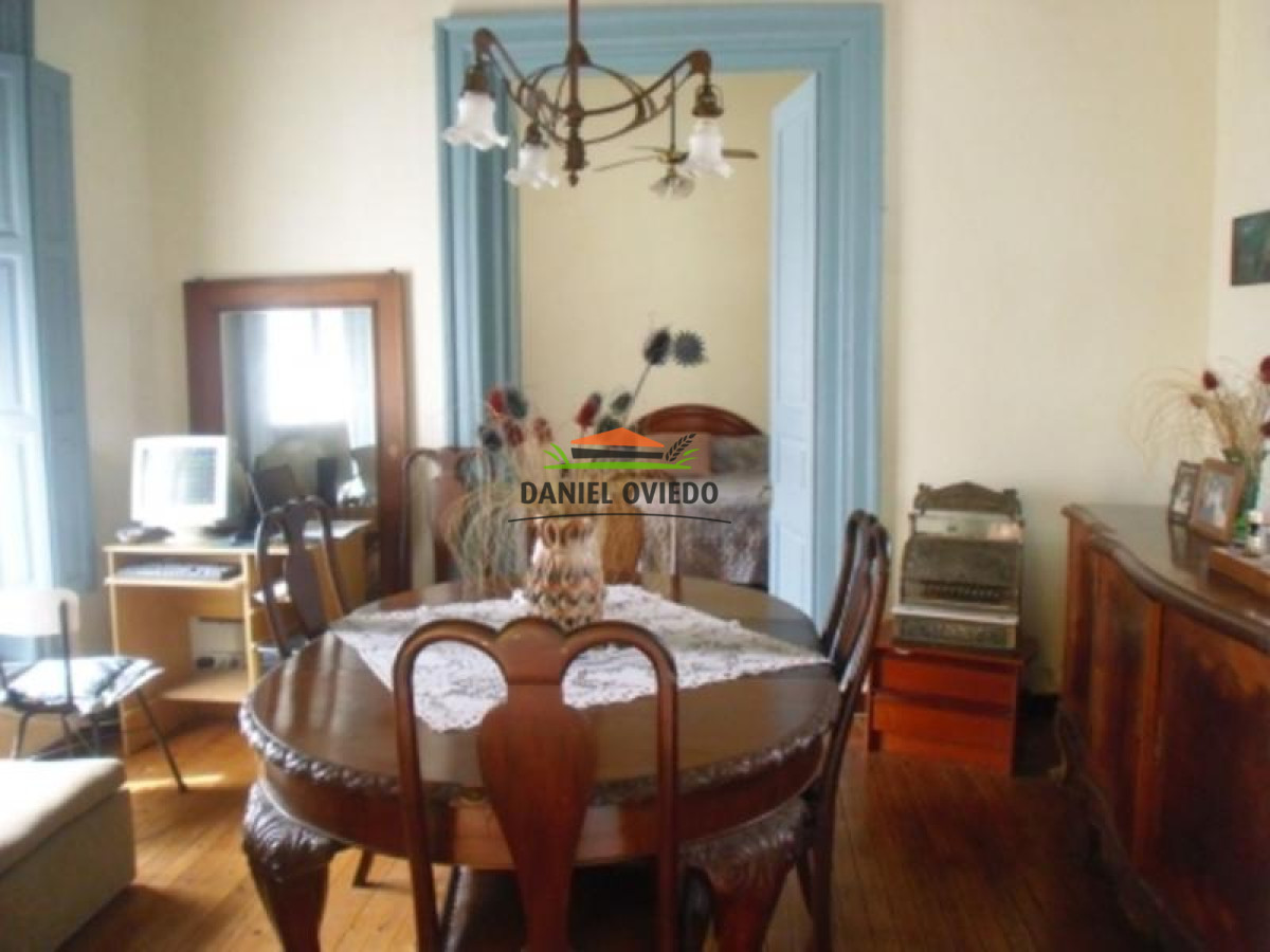 Casa ID.87/Casa-en-esquina-en-venta-en-Barrio-Histórico,-Colonia. - Casa en esquina en venta en Barrio Histórico, Colonia.