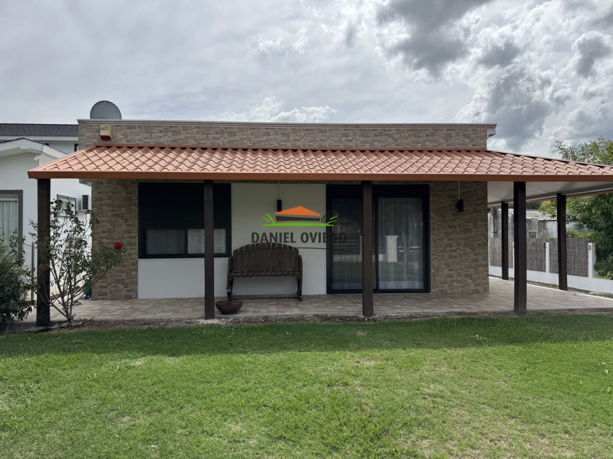 Casa ID.343/Excelente-casa-en-venta-con-piscina-y-muelle-a-arroyo-en-Boca-del-Cufré. - Excelente casa en venta con piscina y muelle a arroyo en Boca del Cufré.