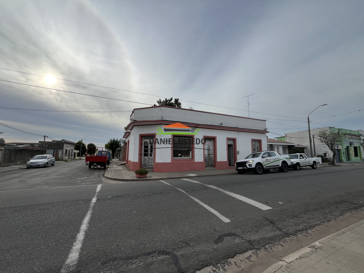 Casa ID.321/Casa-y-local-comercial-en-venta-en-calle-Zorrilla,-Carmelo. - Casa y local comercial en venta en calle Zorrilla, Carmelo.