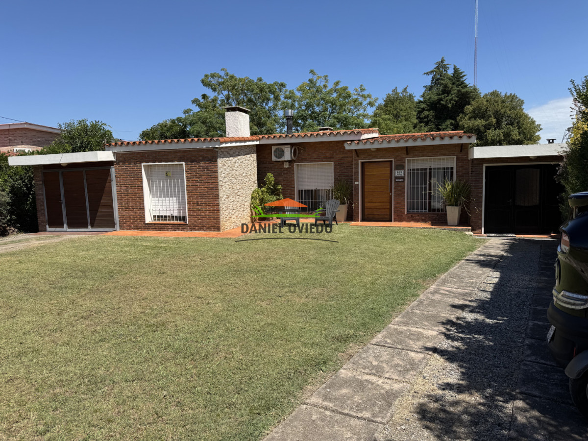 Casa ID.351/Casa-3-dormitorios-en-Nueva-Helvecia-con-piscina-y-gran-parque---Barrio-Artesano - Casa 3 dormitorios en Nueva Helvecia con piscina y gran parque - Barrio Artesano