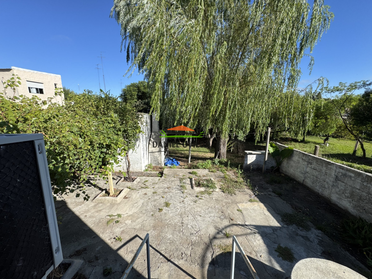 Casa ID.356/Casa-céntrica-de-2-dormitorios-con-garage-en-Nueva-Helvecia---Excelente-ubicación - Casa céntrica de 2 dormitorios con garage en Nueva Helvecia - Excelente ubicación