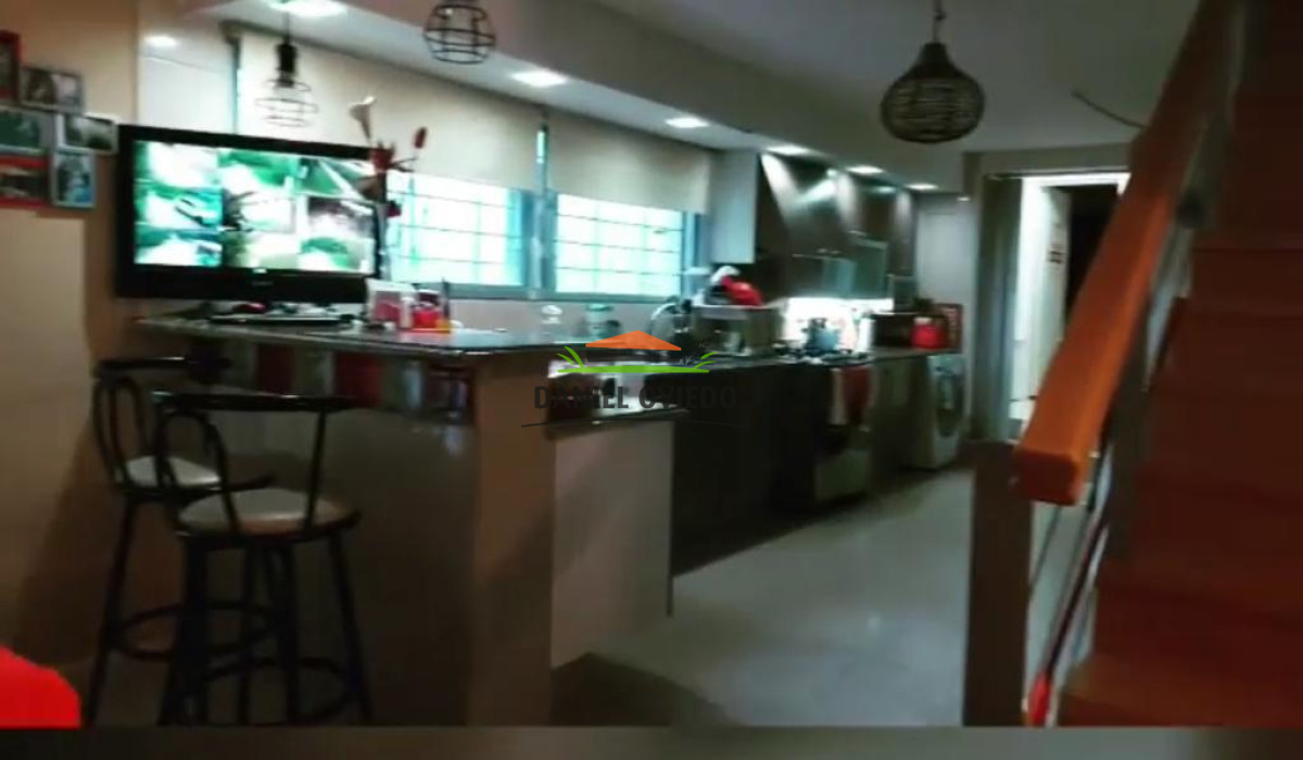 Casa ID.203 - Hermosa casa con piscina climatizada cerrada en venta en Nueva Helvecia.
