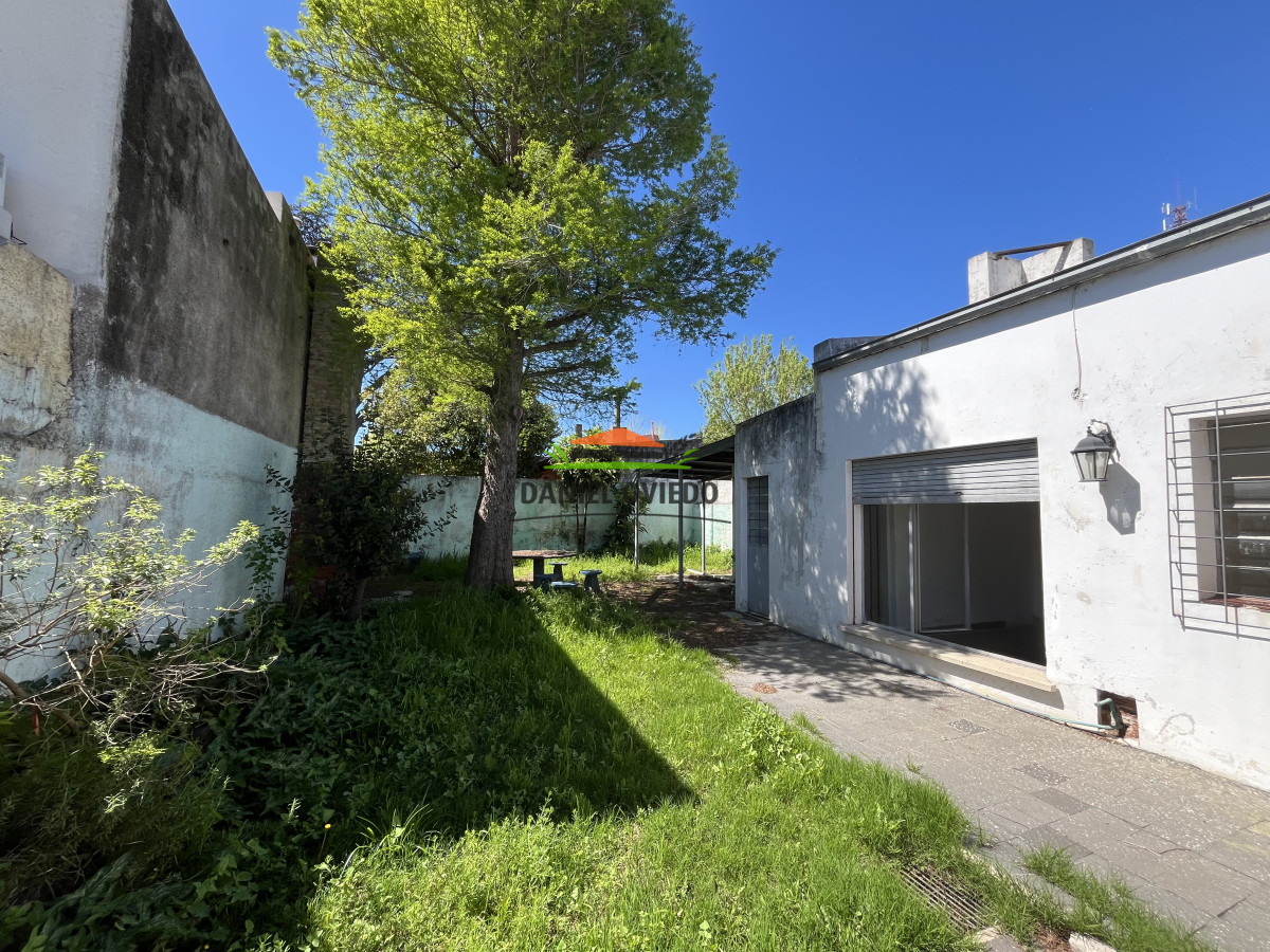 Casa ID.257/Amplia-casa-ubicada-en-el-centro-en-calle-Zorrilla-en-venta. - Amplia casa ubicada en el centro en calle Zorrilla en venta. 