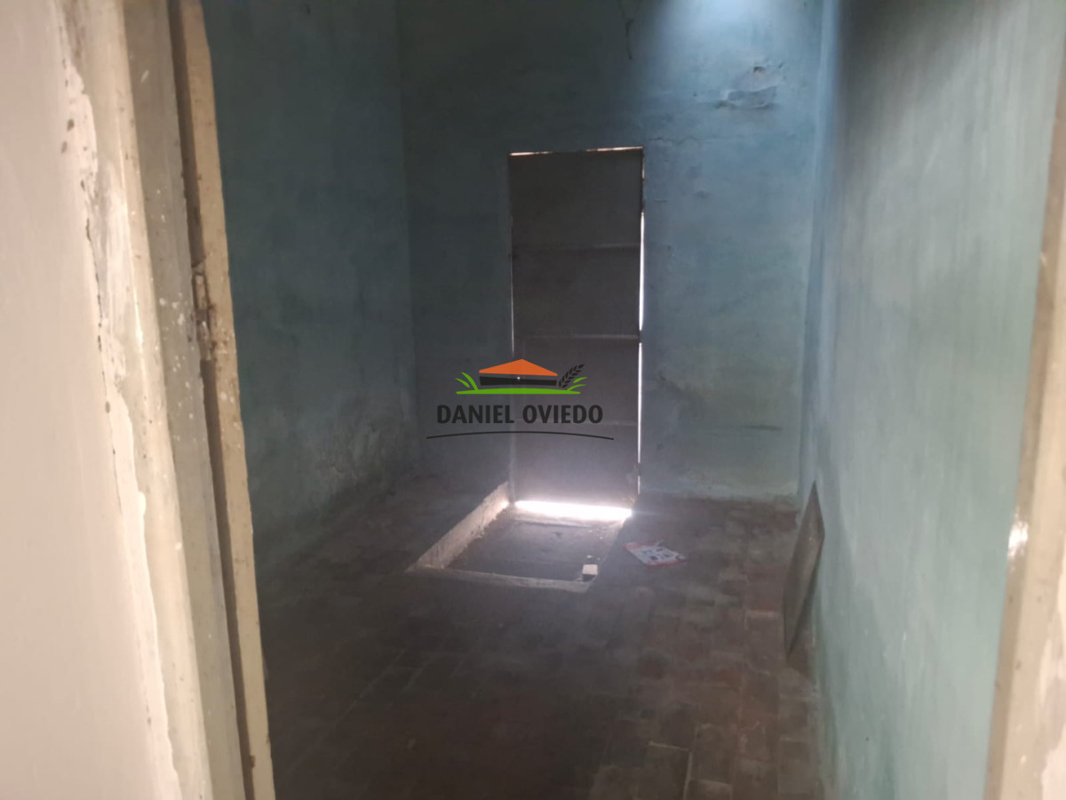 Casa ID.340/Muy-buena-ubicaci - Muy buena ubicación casa a reciclar en Carmelo.