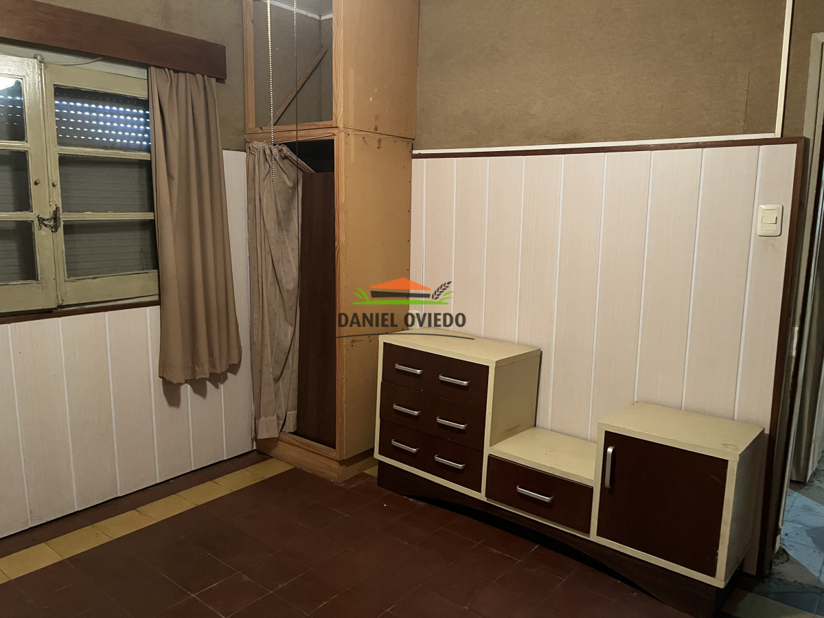 Casa ID.163 - Casa a reciclar con 2 galpones en venta en Nueva Helvecia.