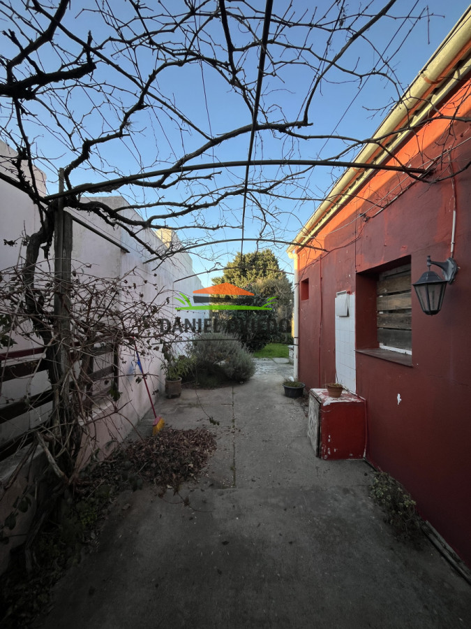Casa ID.233/Casa-en-venta-en-calle-Rodó-enfrente-a-escuela-40. - Casa en venta en calle Rodó enfrente a escuela 40.
