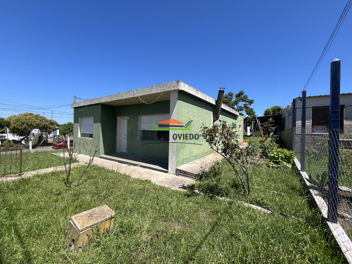 Casa ID.137 - Casa en venta en esquina con gran terreno.