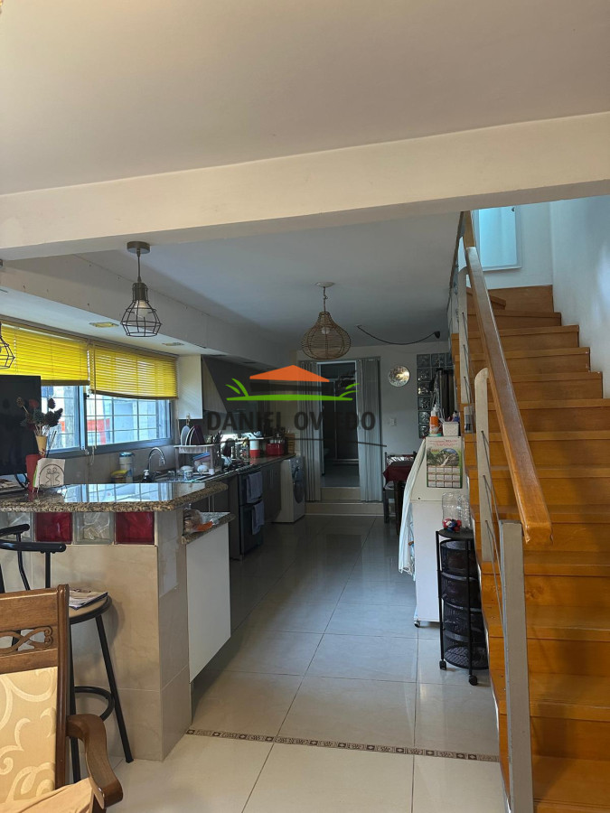Casa ID.203 - Hermosa casa con piscina climatizada cerrada en venta en Nueva Helvecia.