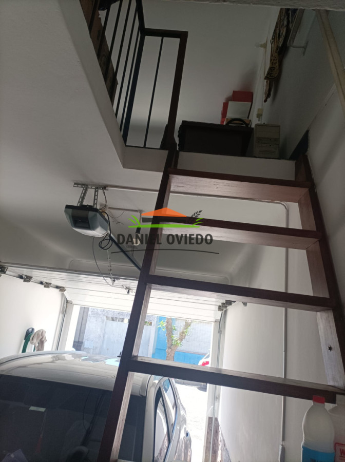 Casa ID.388/Casa-en-venta-a-metros-de-19-de-Abril-de-4-dormitorios-con-piscina-y-barbacoa - Casa en venta a metros de 19 de Abril de 4 dormitorios con piscina y barbacoa