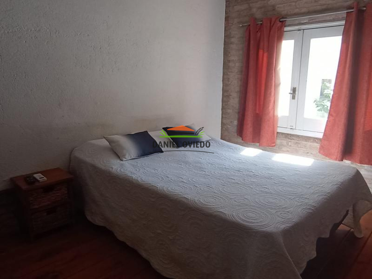 Casa ID.64 - Casa con 2 apartamentos en venta en el centro de Colonia a 3 cuadras del Puerto.