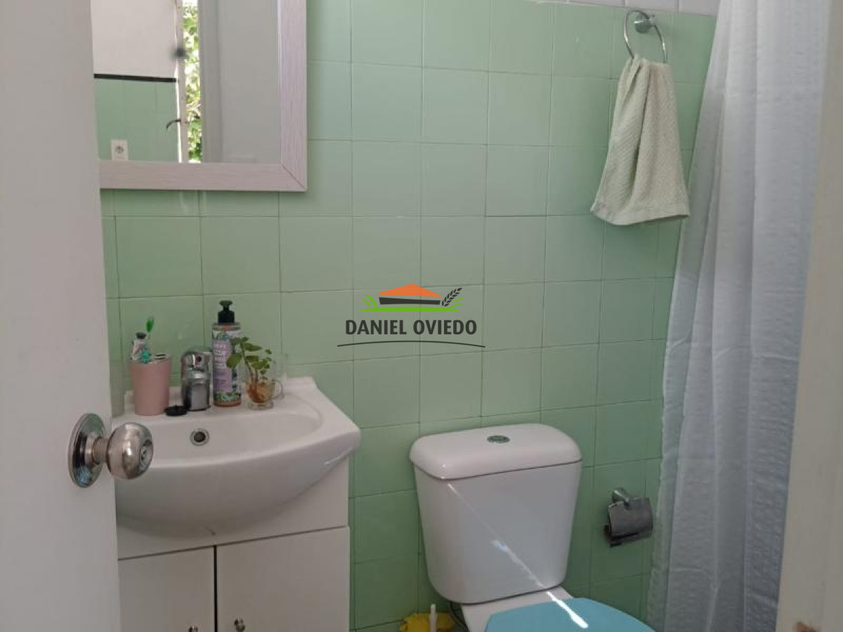 Casa ID.64 - Casa con 2 apartamentos en venta en el centro de Colonia a 3 cuadras del Puerto.
