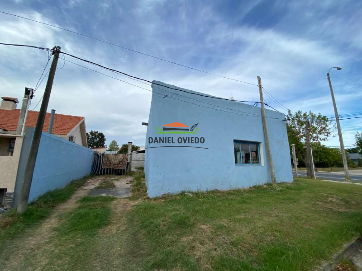 Casa ID.70 - Importante ubicación casa y local comercial en venta en Av. Artigas, Ecilda Paullier.