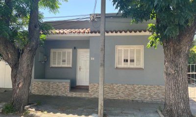 2 casas en venta en calle Domingo Baqué.