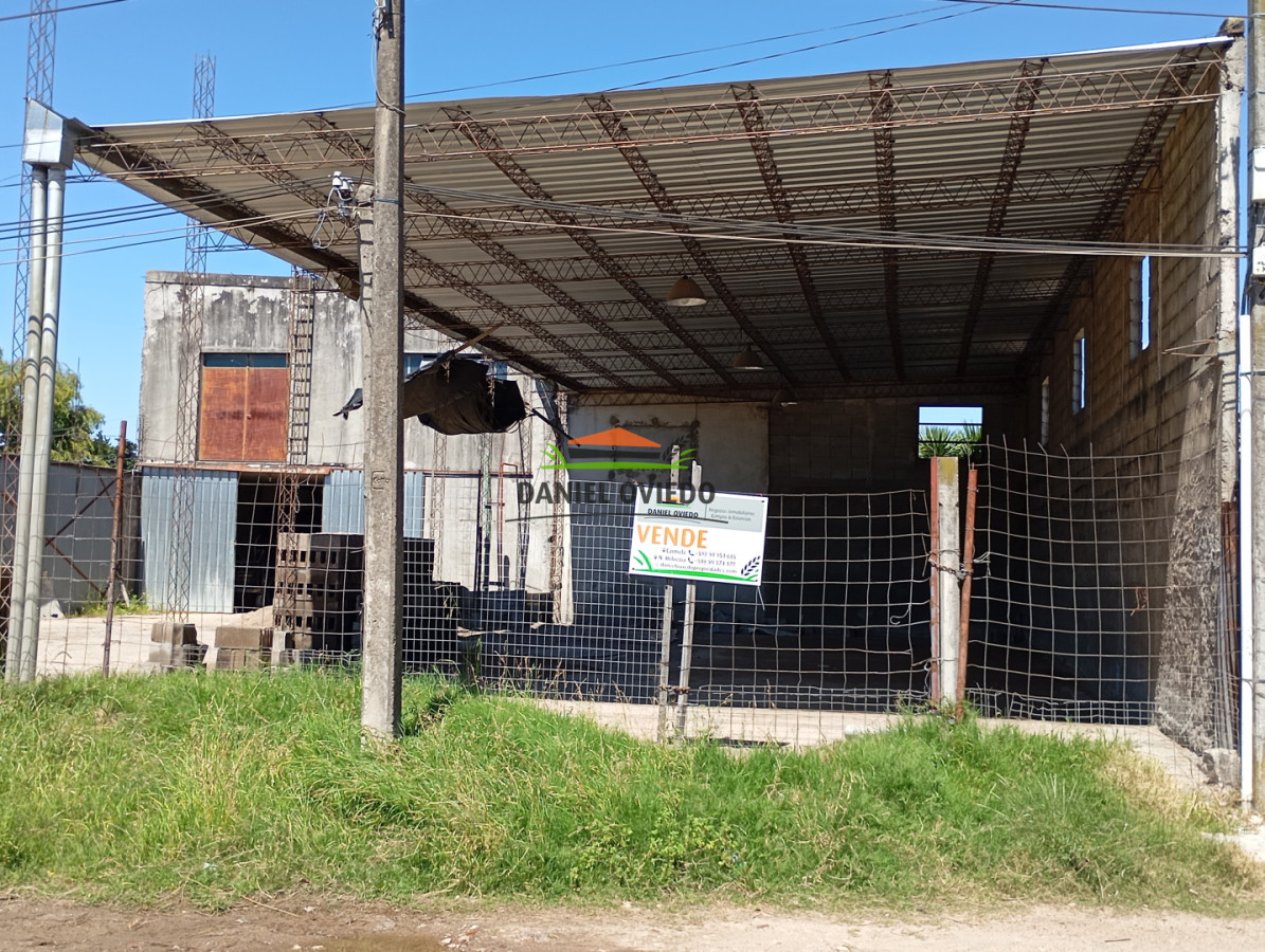 Galpón ID.308 - 2 galpones en venta enfrente a Parque Artigas Carmelo. 