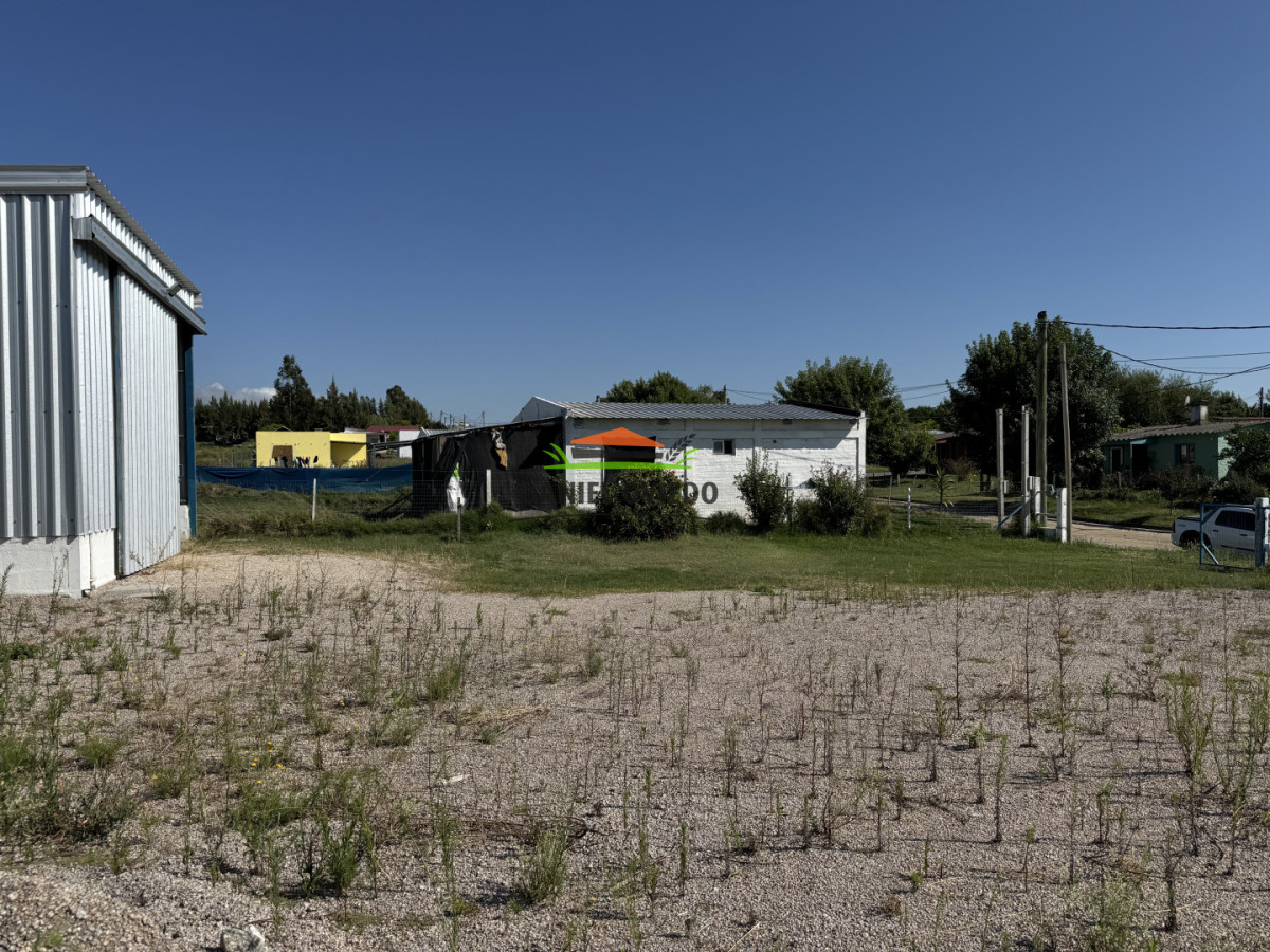 Galpón ID.346 - Terreno con galpón en Ecilda Paullier - Cerrado y cercado - Ideal inversion o vivienda