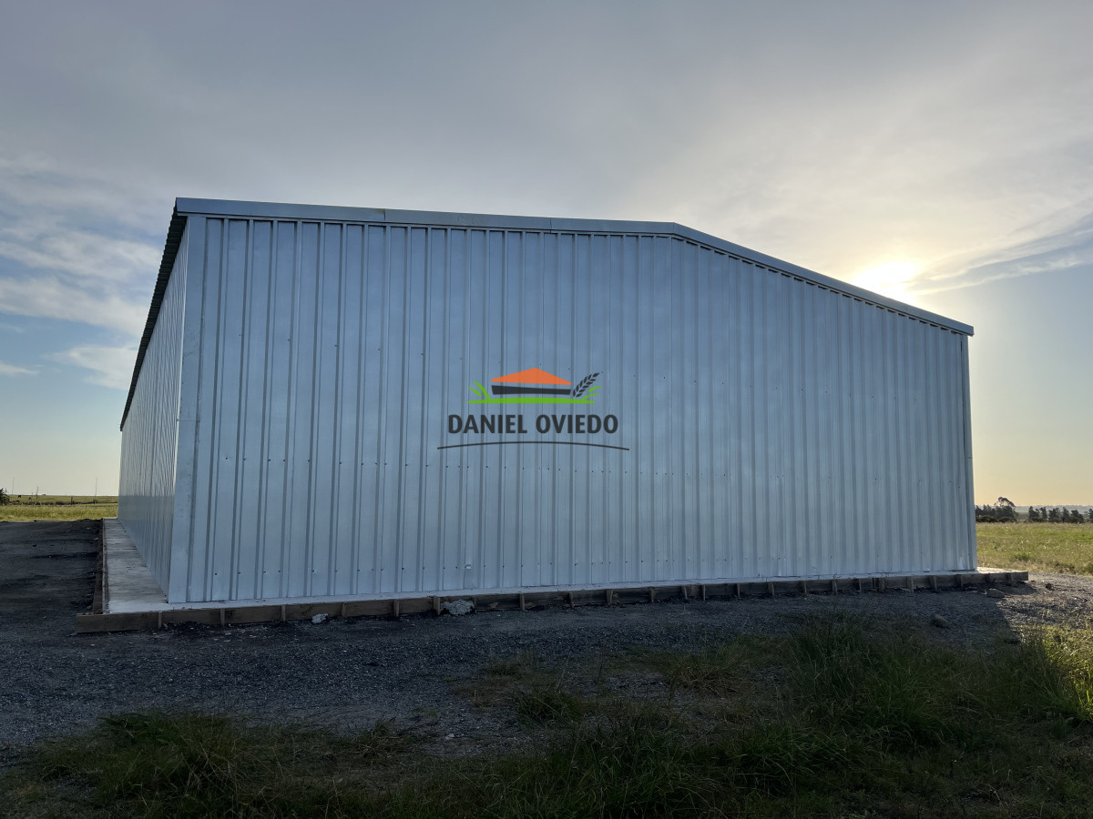 Galpón ID.196 - Galpón multiuso de 396 m2 en venta y alquiler Polo Logístico Ecilda Paullier.