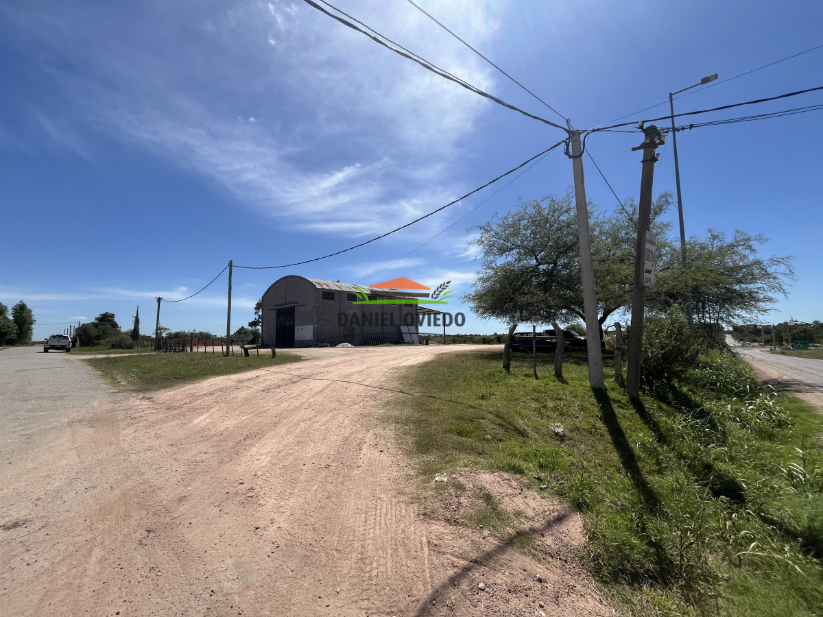 Galpón ID.157 - Excelente Local Comercial multiuso en venta con gran predio de 7.321 m2.