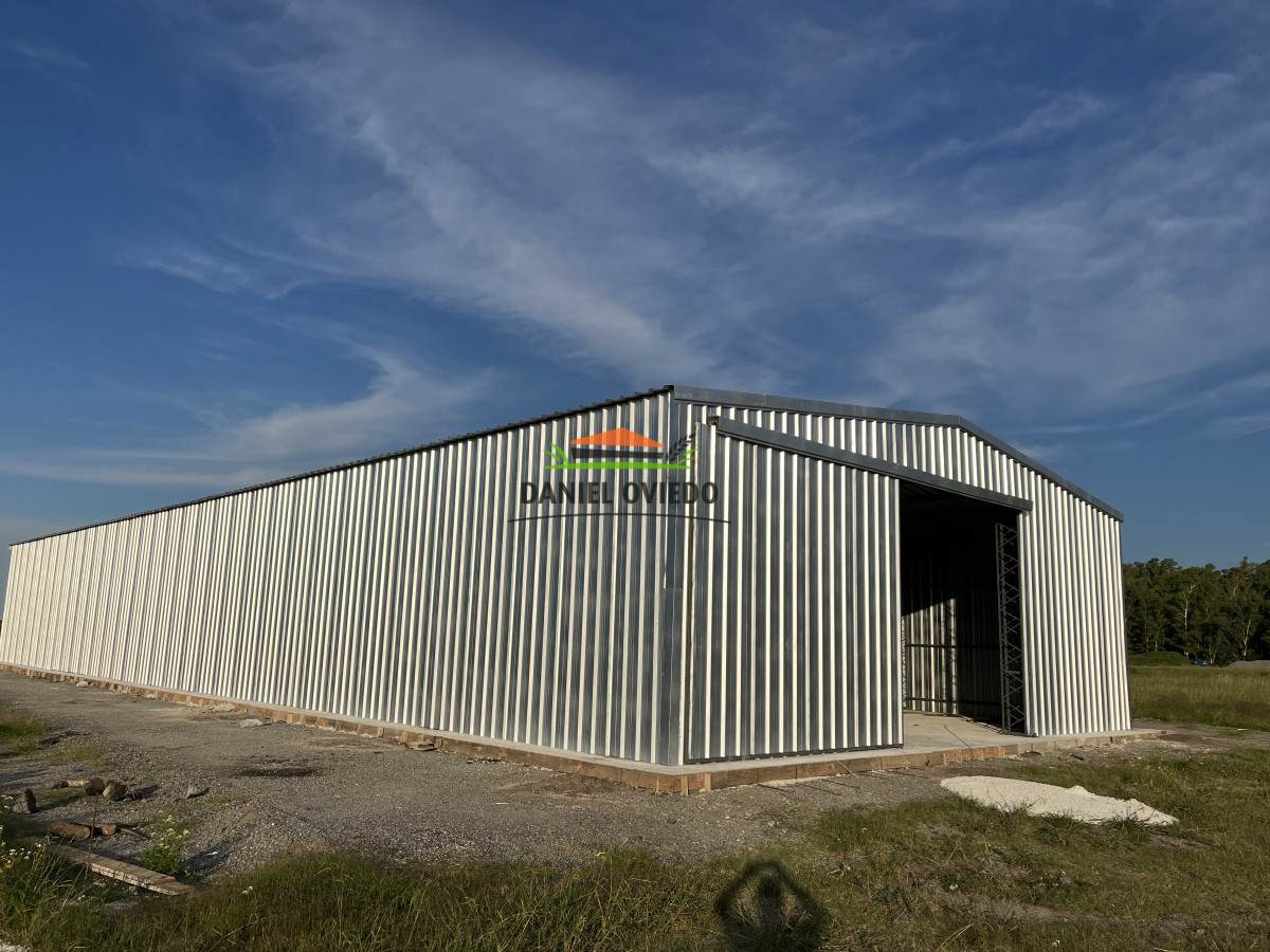 Galpón ID.196 - Galpón multiuso de 396 m2 en venta y alquiler Polo Logístico Ecilda Paullier.