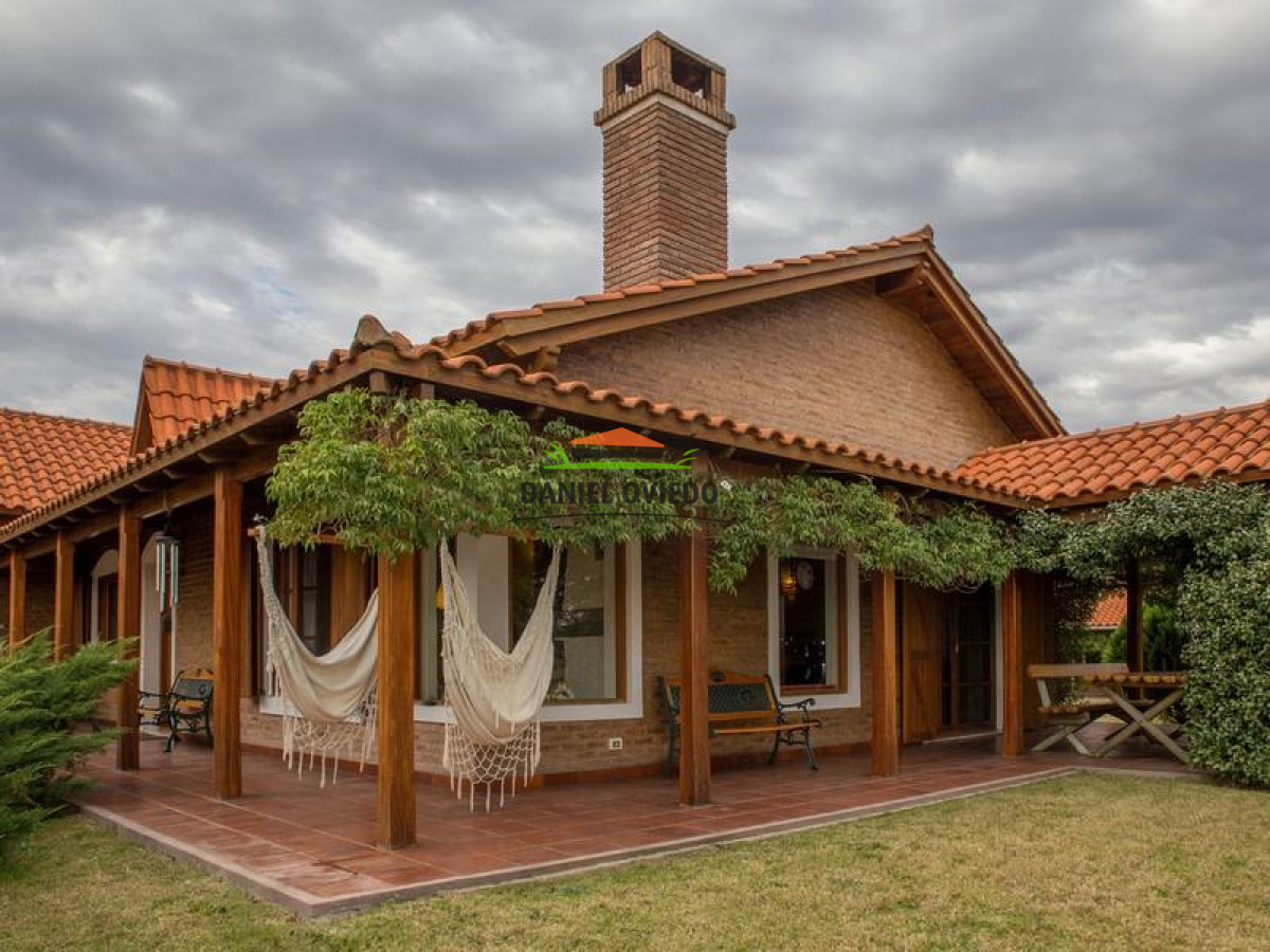 Chacra ID.26 - Ananda, fantástica casa de campo en venta en  Uruguay, 6 hás parcela privada.