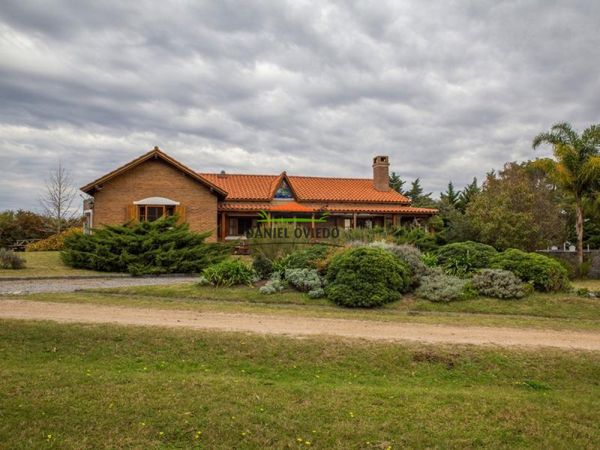 Chacra ID.26 - Ananda, fantástica casa de campo en venta en  Uruguay, 6 hás parcela privada.