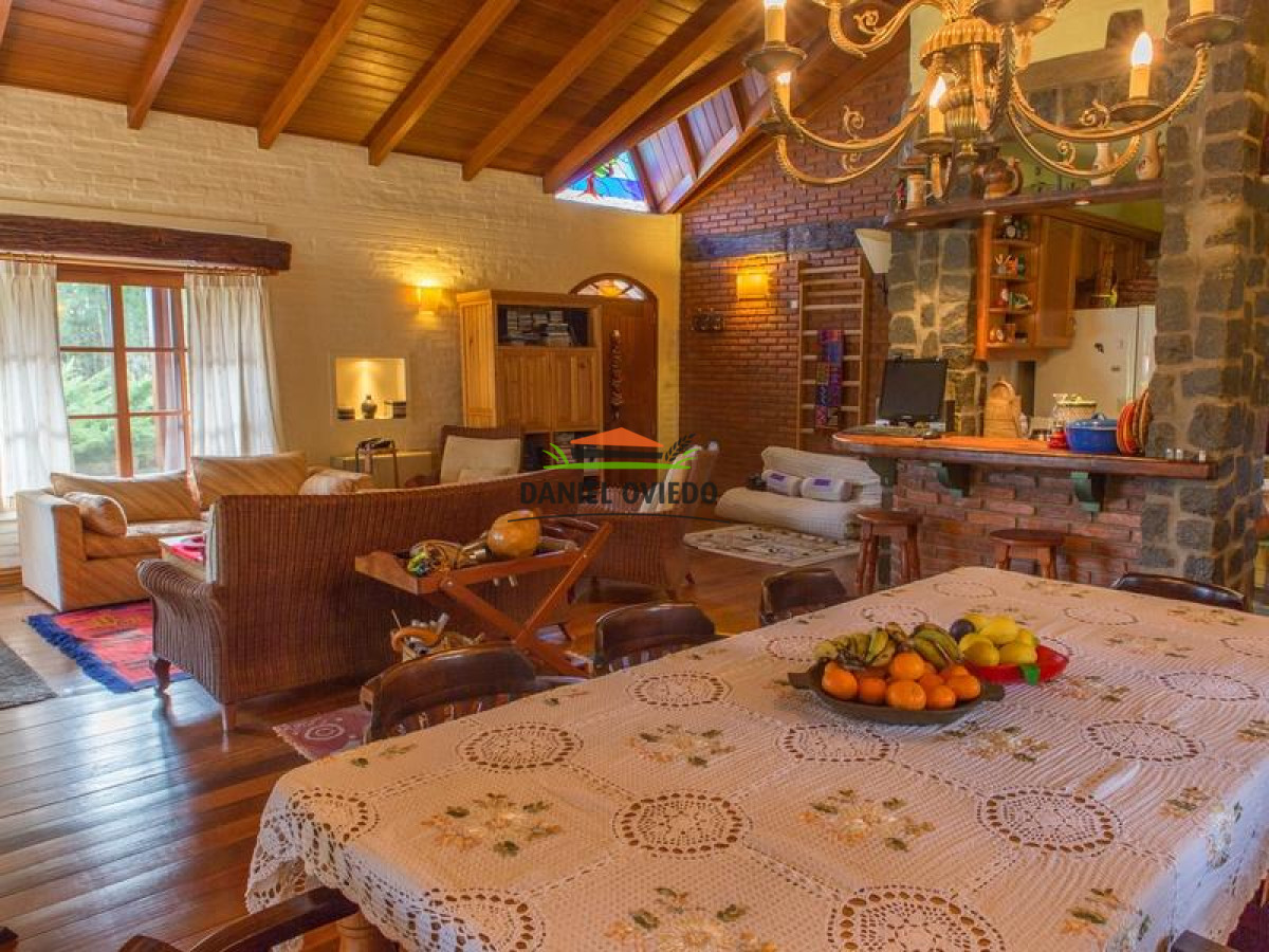 Chacra ID.26 - Ananda, fantástica casa de campo en venta en  Uruguay, 6 hás parcela privada.