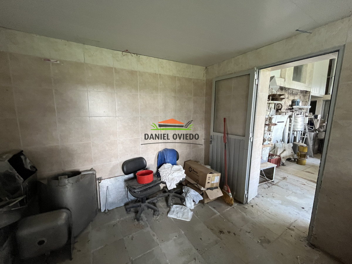 Chacra ID.314/Chacra-de-1,5-ha-con-Casa-a-Reciclar-y-F - Chacra de 1,5 ha con Casa a Reciclar y Fábrica en Excelente Punto - Nueva Helvecia