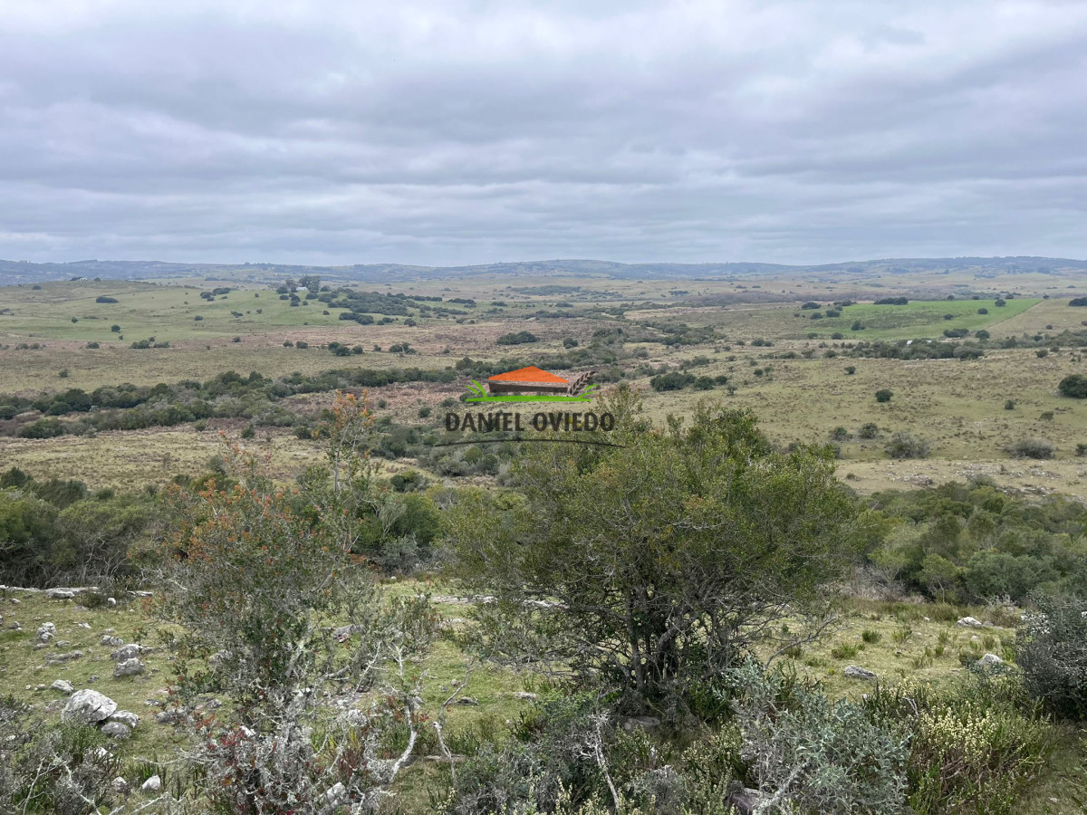 Chacra ID.311/Chacra-en-venta-con-costa-de-arroyo-en-sierras-de-Garz - Chacra en venta con costa de arroyo en sierras de Garzón.