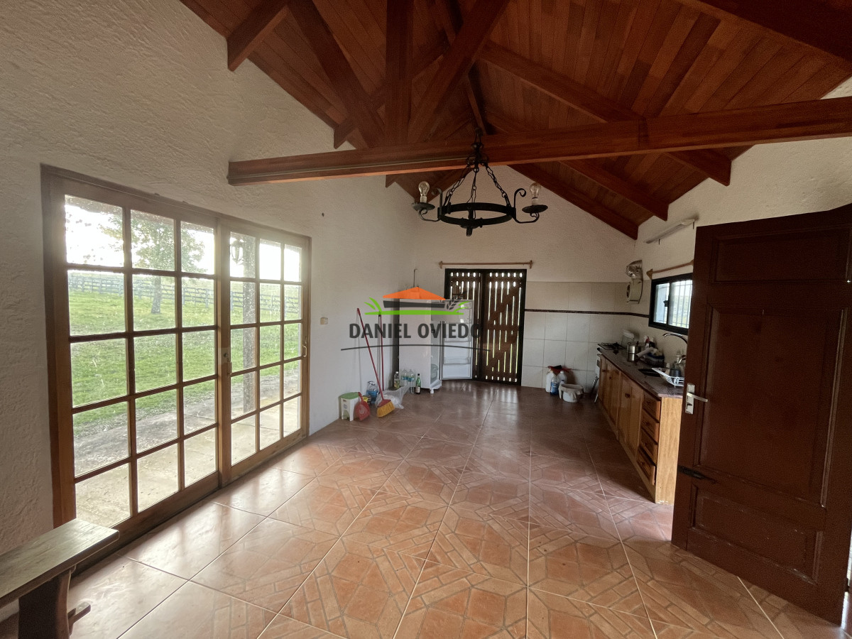 Campo Ref.201 - Establecimiento completo de 400 hás en venta en Flores.