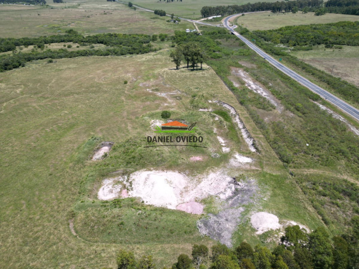 Campo Ref.357/Muy-buen-establecimiento-completo-en-venta-en-ruta-26-proximo-a-Melo. - Muy buen establecimiento completo en venta en ruta 26 proximo a Melo.