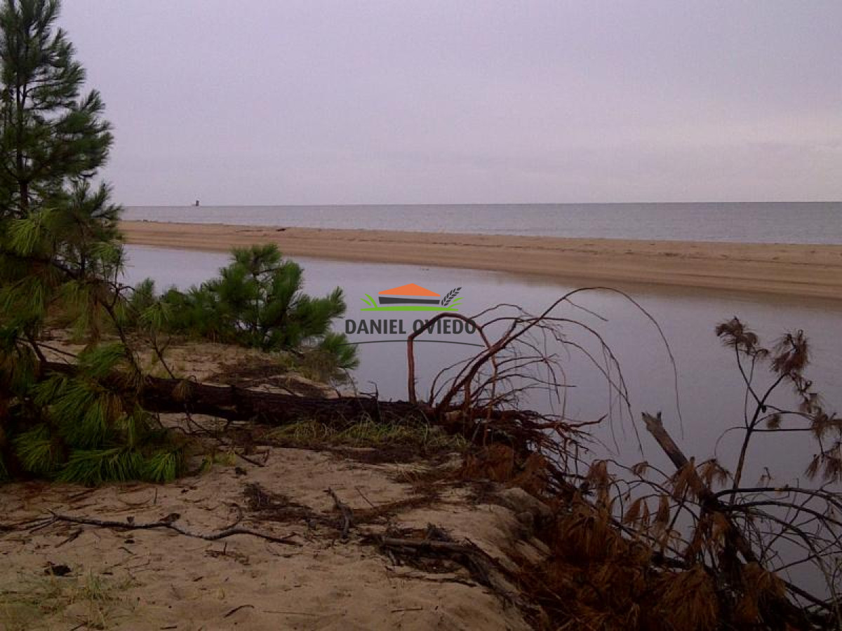 Campo Ref.117 - 1.000 metros de costa al río de la Plata con increíbles playas en venta.
