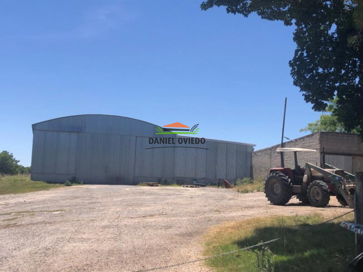 Local Comercial ID.71 - Gran ubicación!! venta de Galpón de 400 m2 y oficinas a metros de ruta 1, Ecilda Paullier.