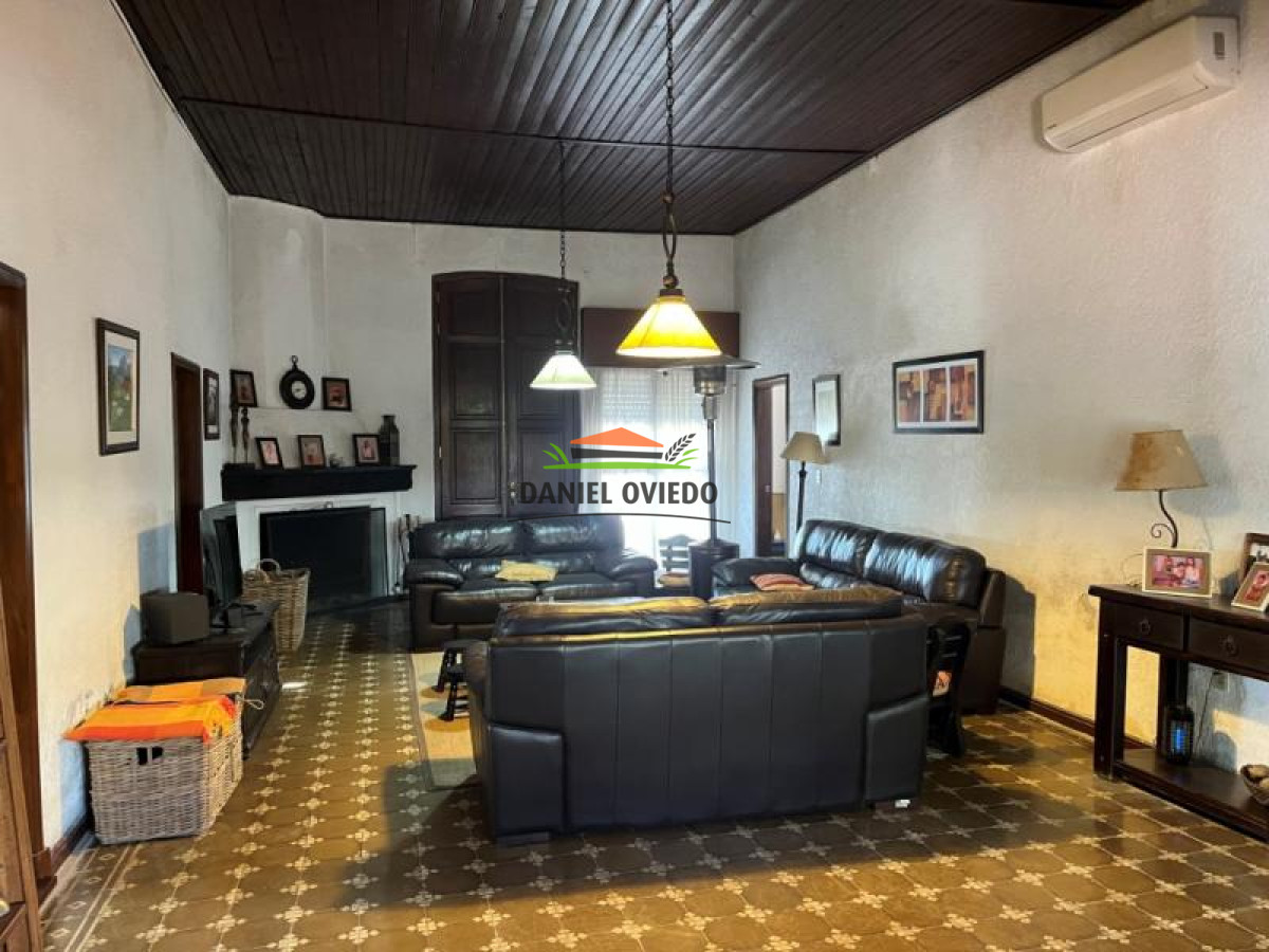 Local Comercial ID.56 - Excelente Posada en venta en Ismael Cortinas, Flores.