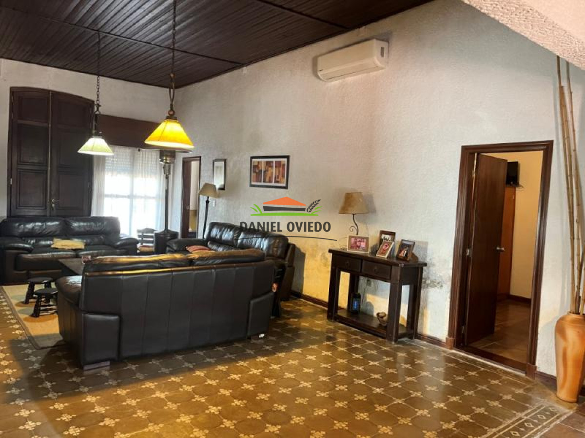 Local Comercial ID.56 - Excelente Posada en venta en Ismael Cortinas, Flores.