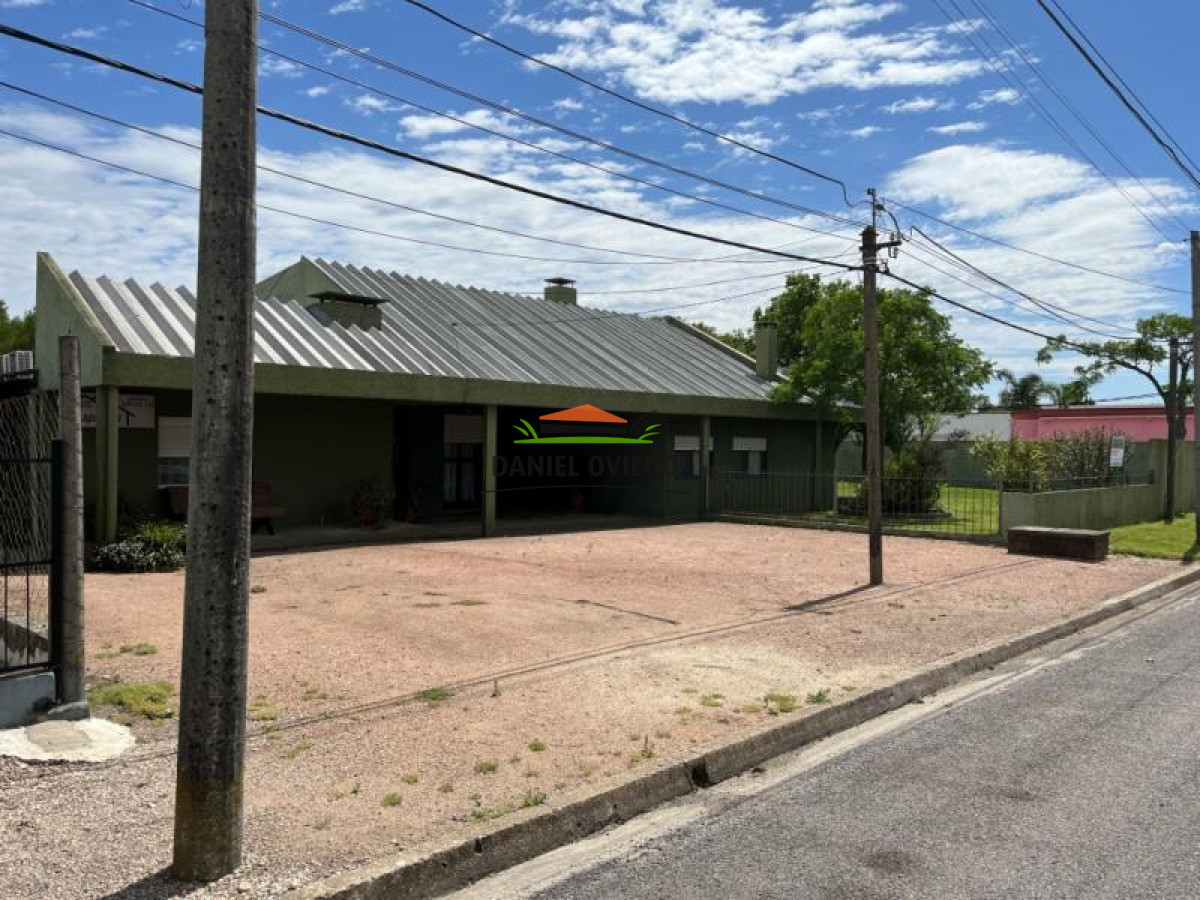 Local Comercial ID.56 - Excelente Posada en venta en Ismael Cortinas, Flores.
