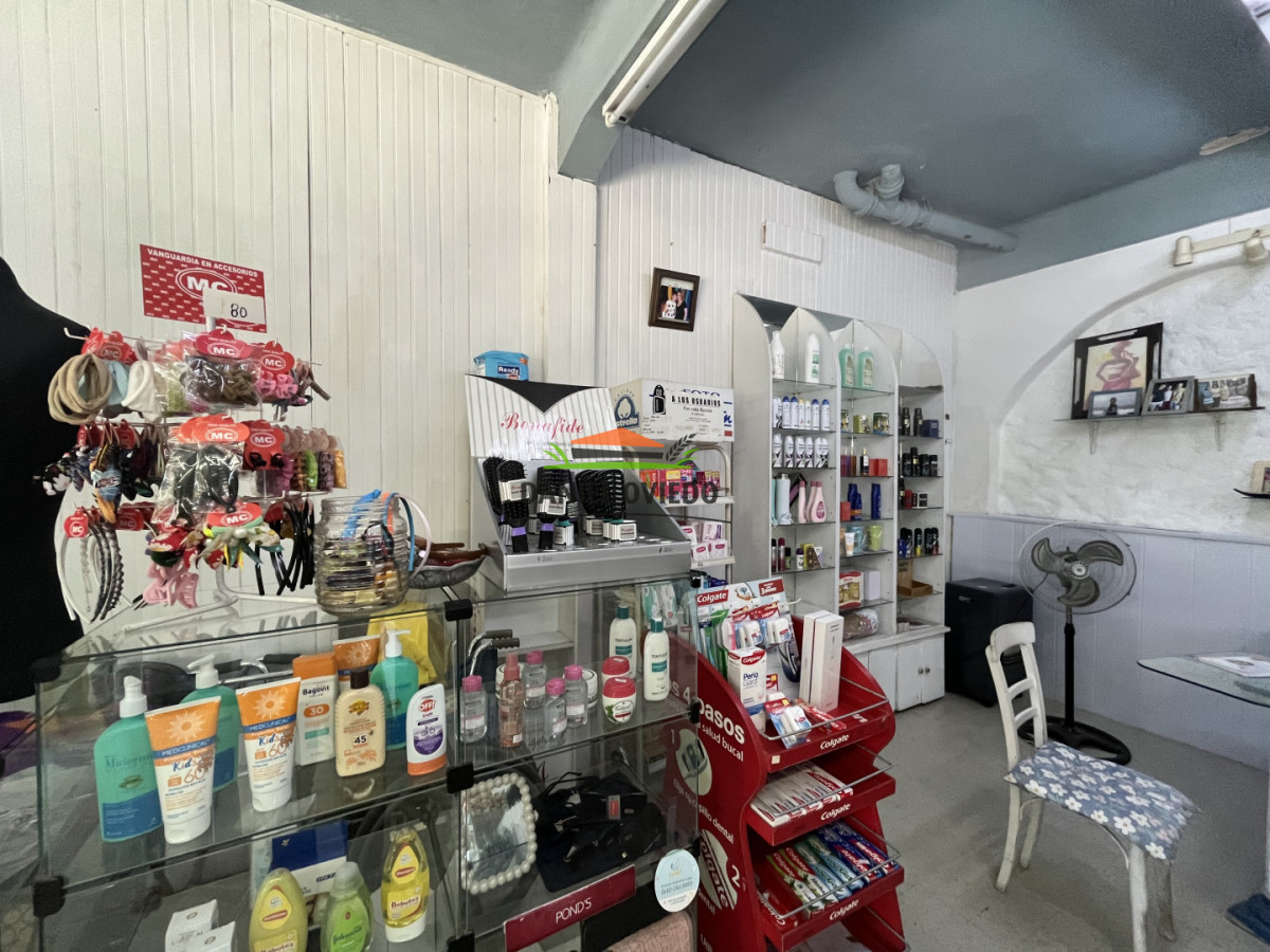 Local Comercial ID.389 - Venta llave de farmacia con renombre en ubicación estratégica calle 19 de Abril.
