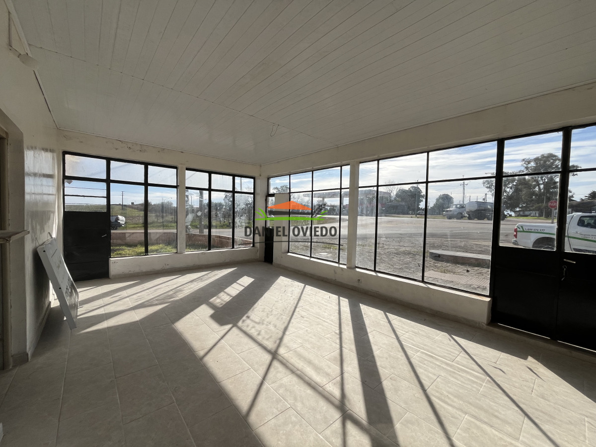 Local Comercial ID.214 - Excelente ubicación Local Comercial y casa en venta en Radial Conchillas.