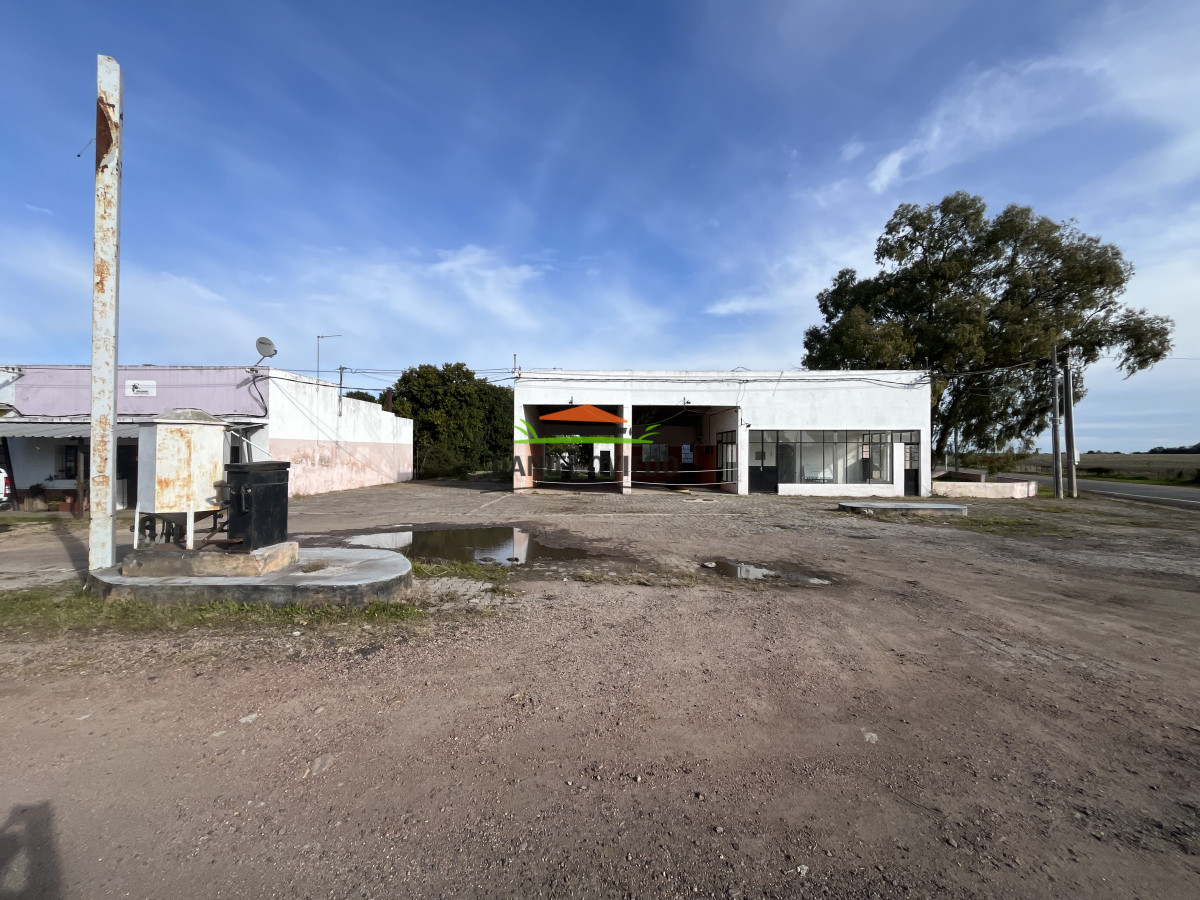 Local Comercial ID.214 - Excelente ubicación Local Comercial y casa en venta en Radial Conchillas.