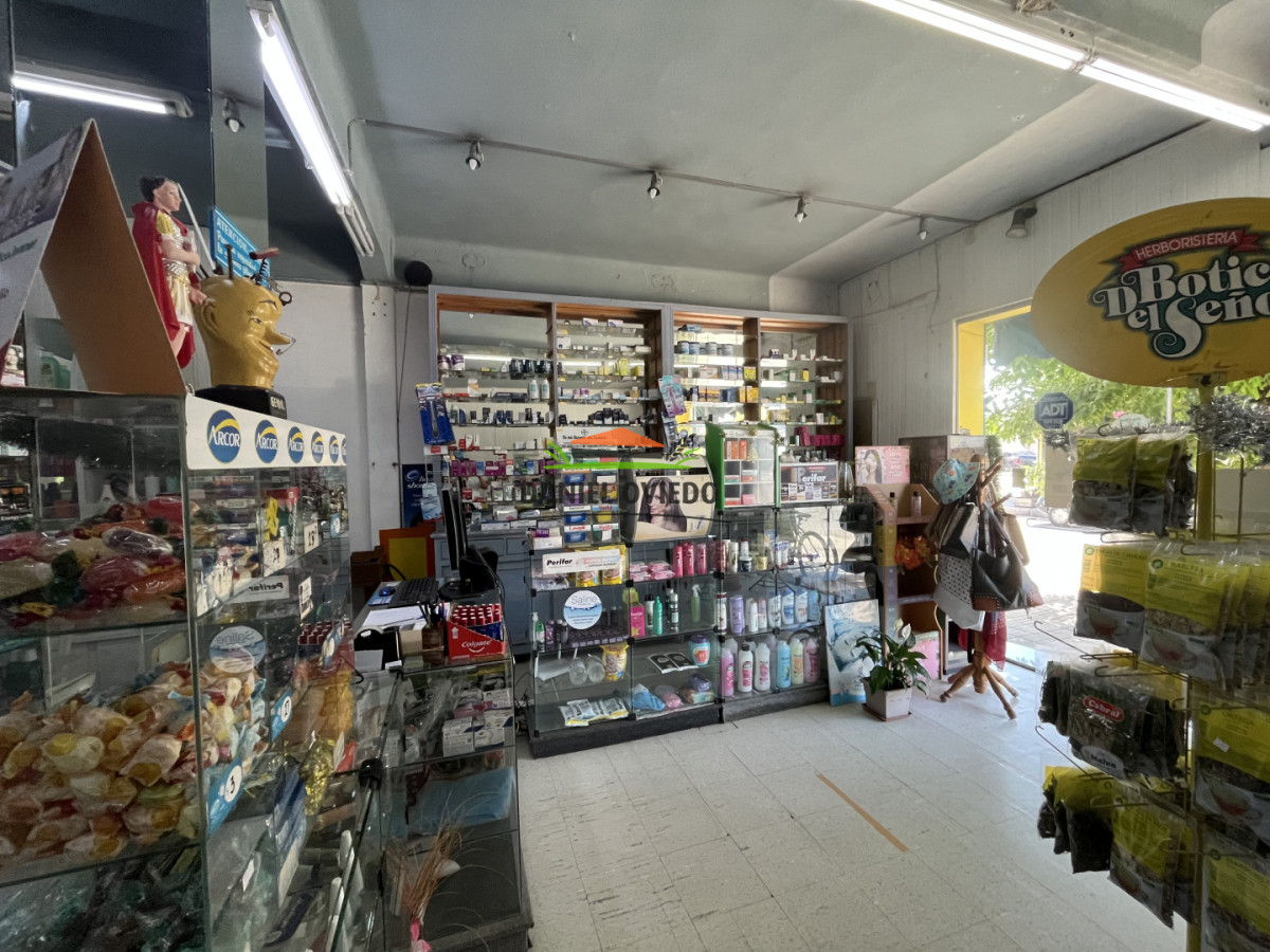 Local Comercial ID.389 - Venta llave de farmacia con renombre en ubicación estratégica calle 19 de Abril.