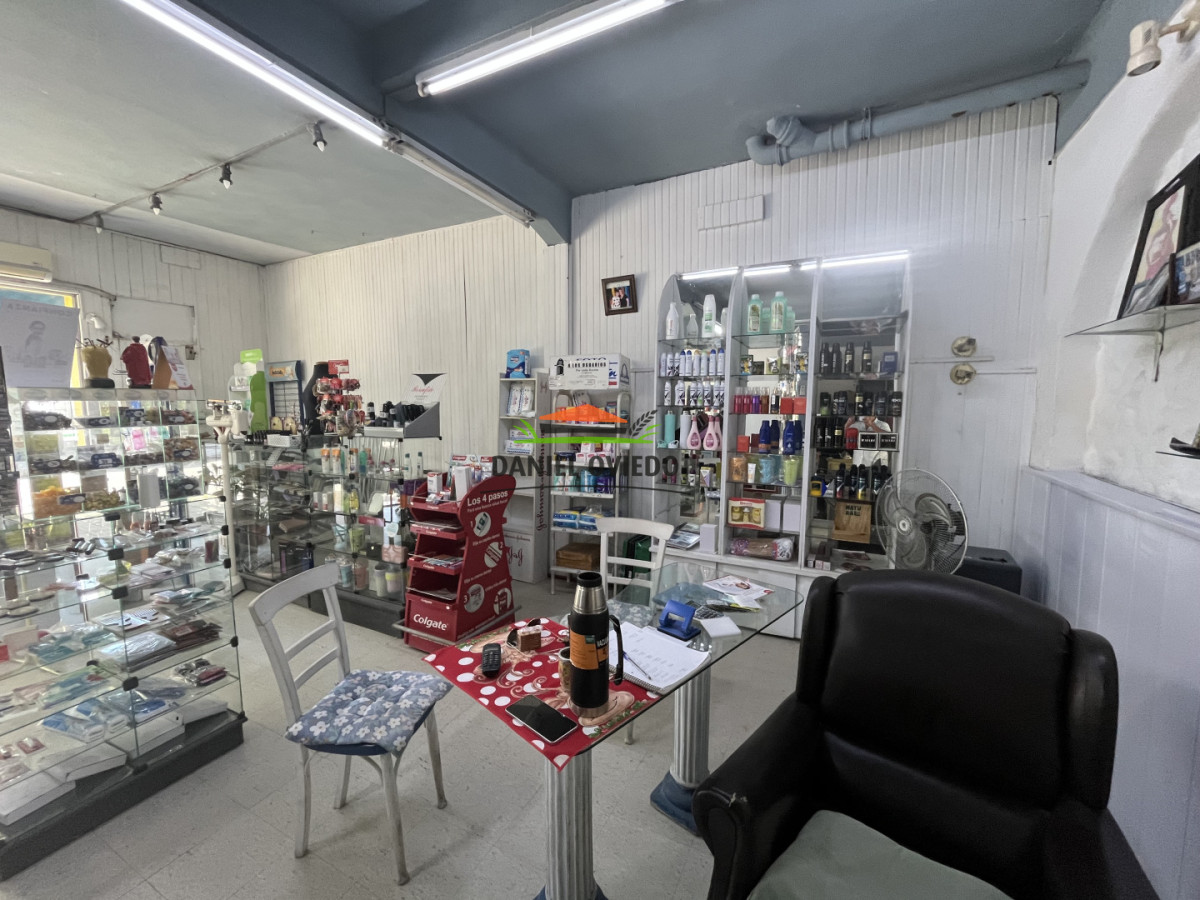 Local Comercial ID.389 - Venta llave de farmacia con renombre en ubicación estratégica calle 19 de Abril.