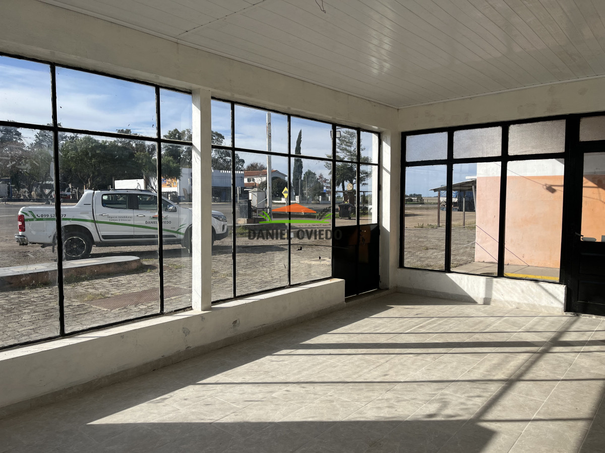Local Comercial ID.214 - Excelente ubicación Local Comercial y casa en venta en Radial Conchillas.